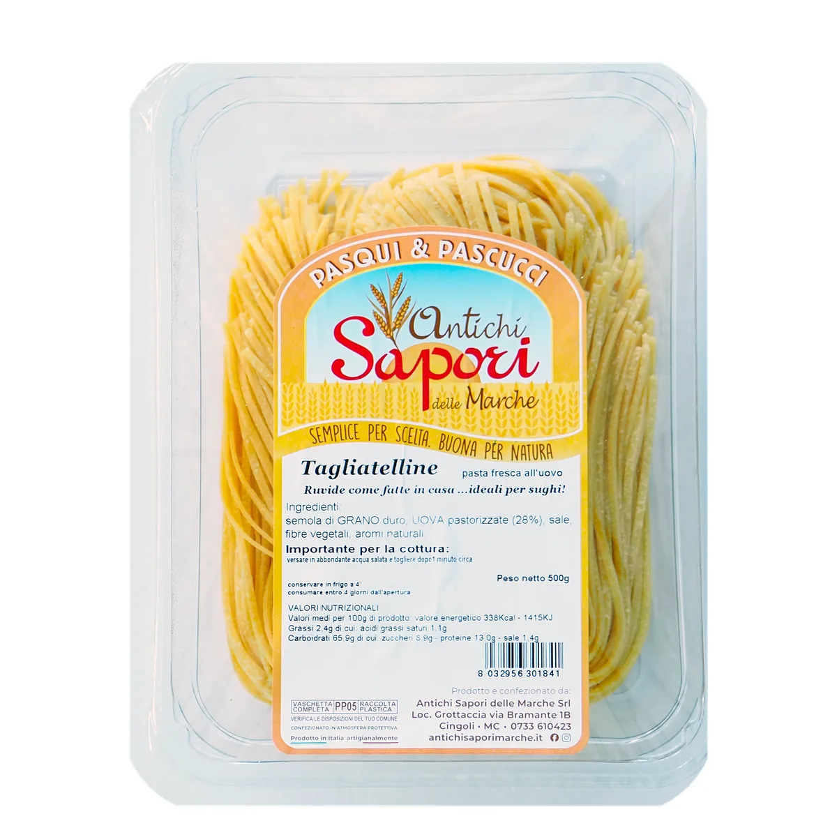 Vaschetta trasparente di tagliatelline fresche
